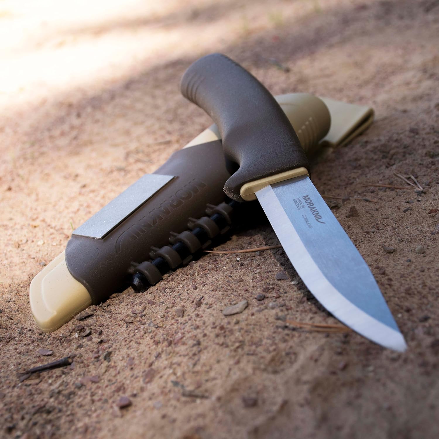 Morakniv Mora Bushcraft Survival Desert Outdoormesser mit Feuerstarter Diamantschärfer und Gürtelscheide M-13033 — Ansicht 2